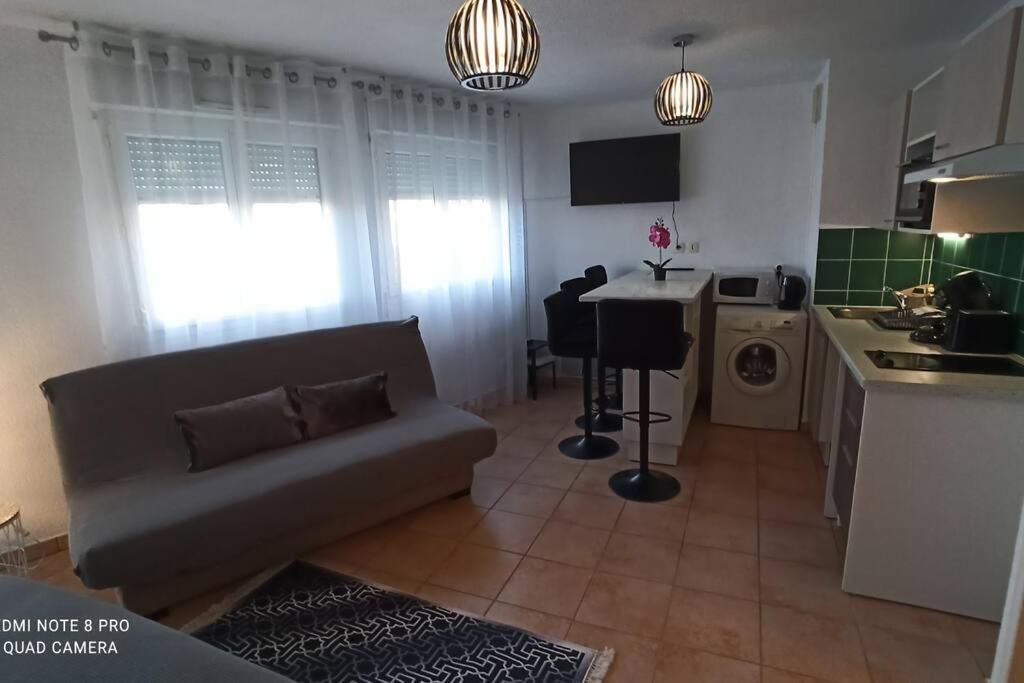 Appartement Face A La Gare Annemasse Esterno foto